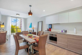 Contemporary Apt in Hollywood Beach, 3MIN Walk to Hollywood Beach Broadwalk